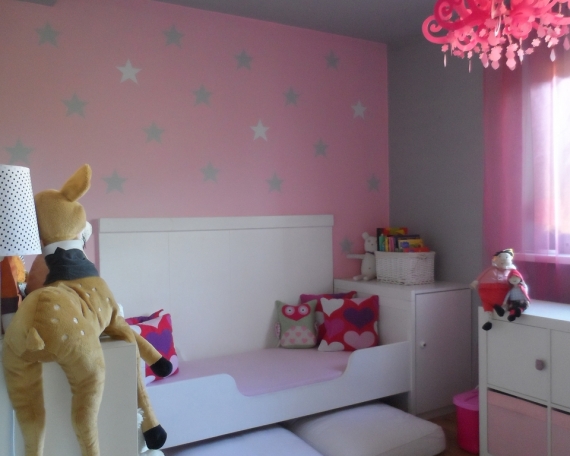 POKOIK MAŁEJ DZIEWCZYNKI